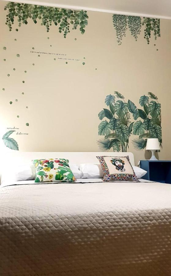 A Due Passi Dal Centro Sweet Rooms Agrigent Exterior foto