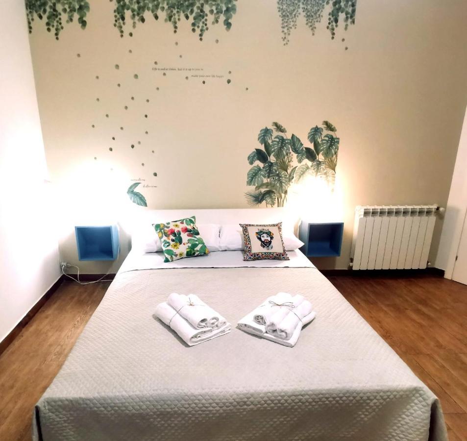 A Due Passi Dal Centro Sweet Rooms Agrigent Exterior foto