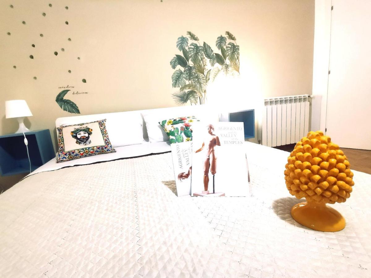 A Due Passi Dal Centro Sweet Rooms Agrigent Exterior foto