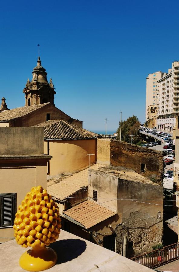 A Due Passi Dal Centro Sweet Rooms Agrigent Exterior foto