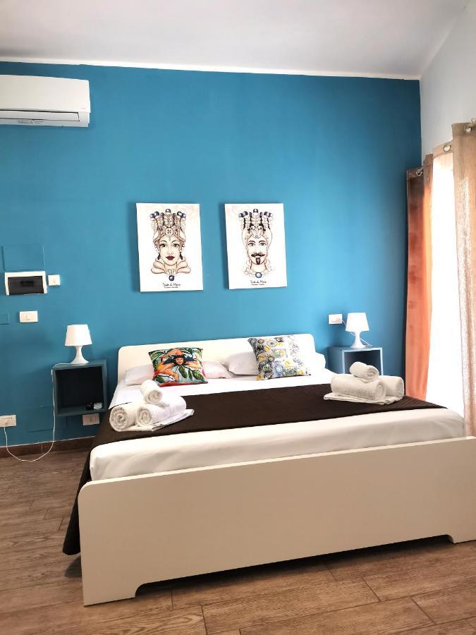 A Due Passi Dal Centro Sweet Rooms Agrigent Exterior foto